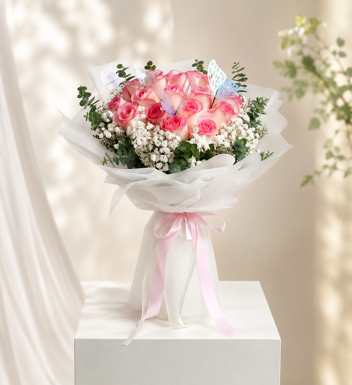 BLUSH BUTTERFLY ROAMNCE | Two - Tone Pink Roses Bouquets