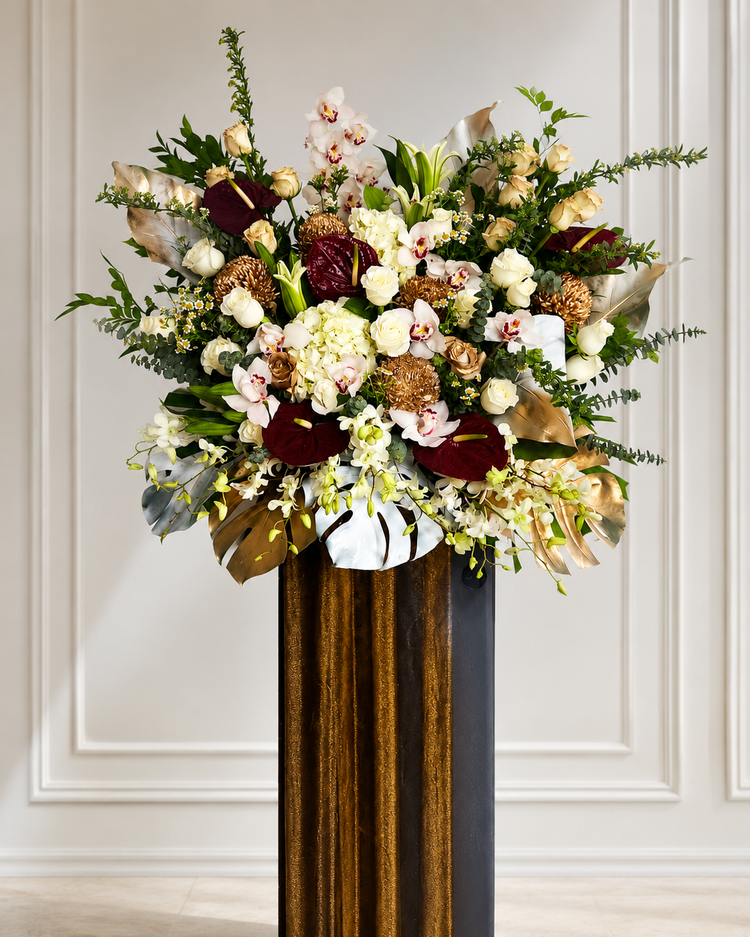 White hydrangea grand opening standee featuring Royal Gold Opulence from FlowerPlus花加, showcasing lush flower arrangements.