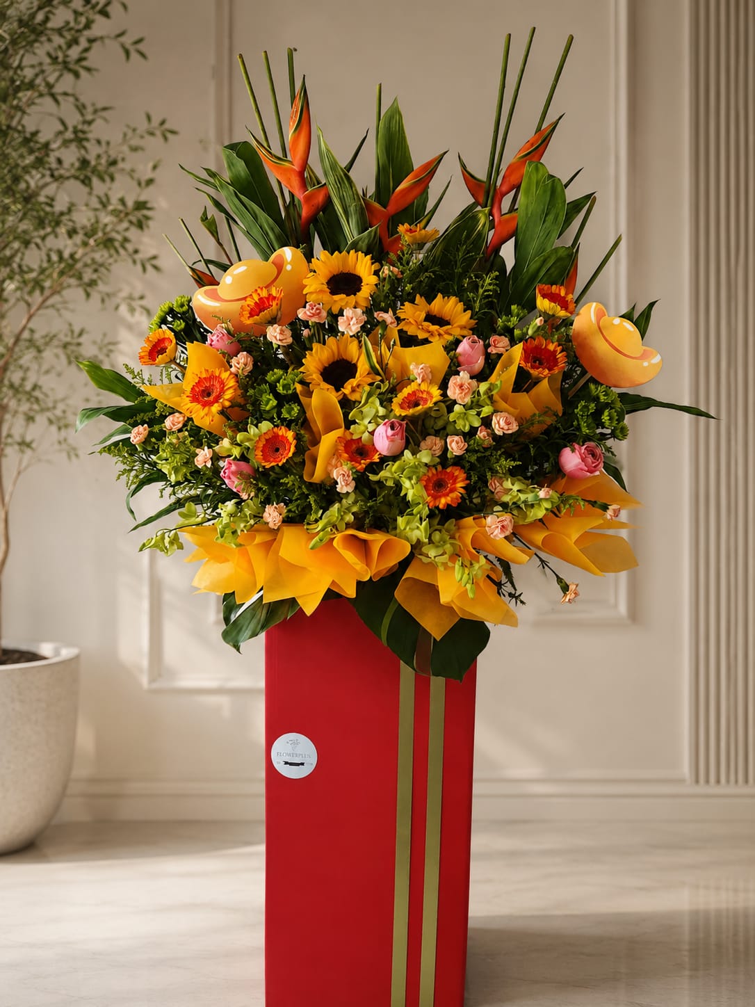 Golden Prosperity sunflower standee by FlowerPlus花加, featuring a vibrant sunflower design for grand opening decorations.